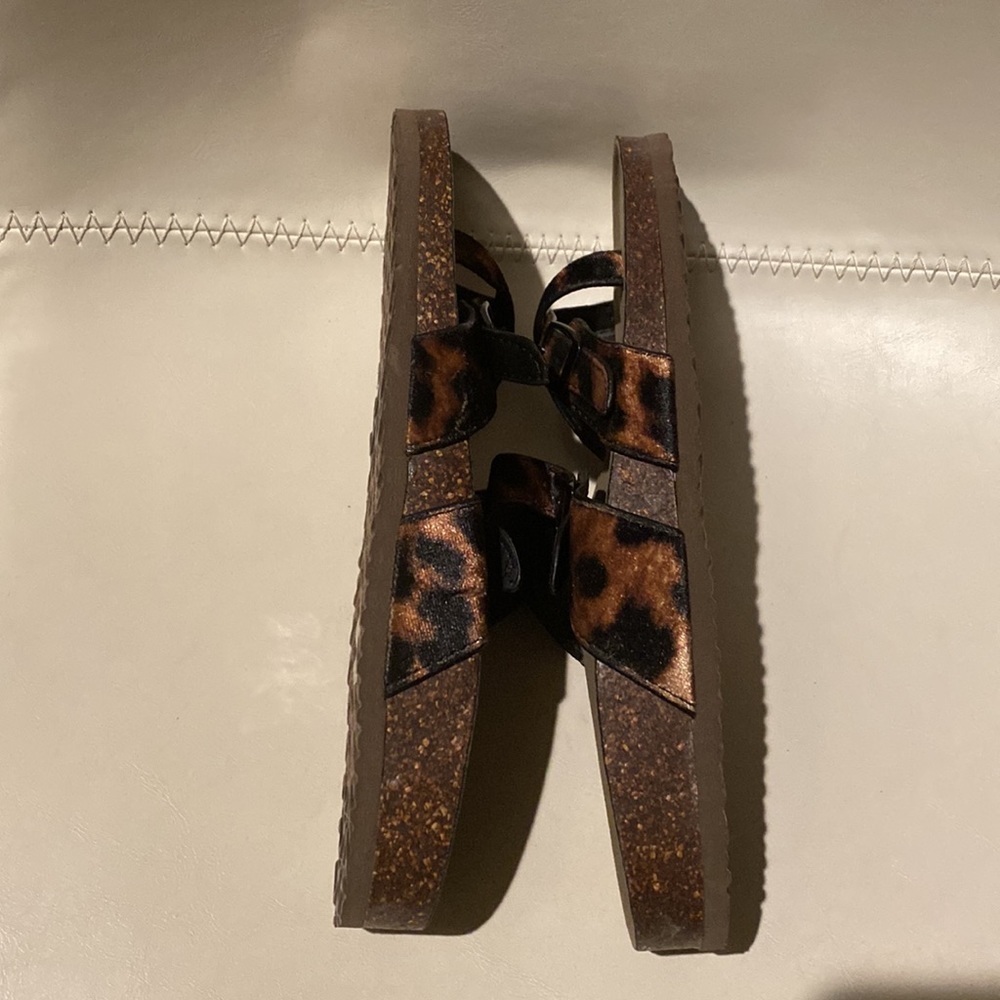Madden Girl Animal Print Sandals NEW - Picture 7 of 10